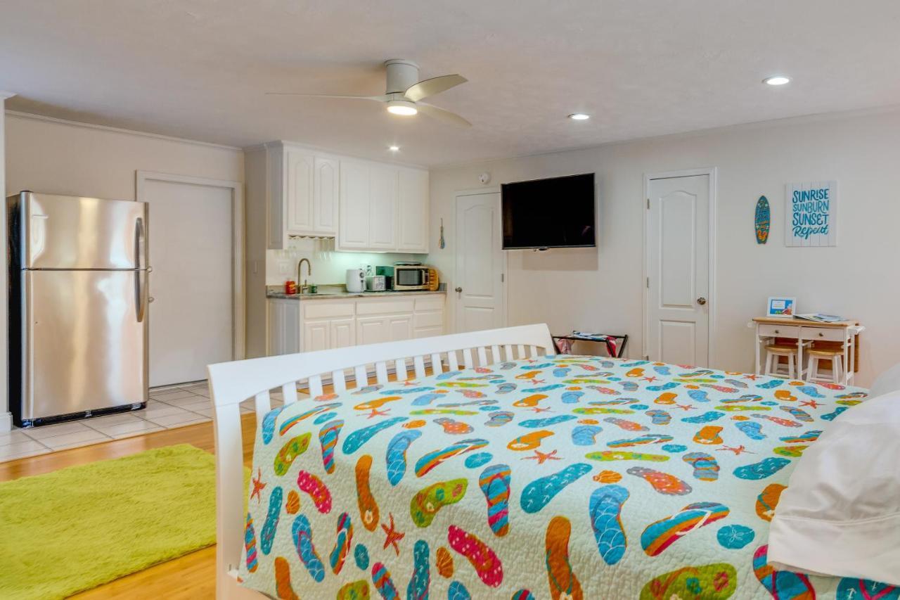 Gulf Breeze Vacation Rental For 2 With Pool Access! Exteriör bild