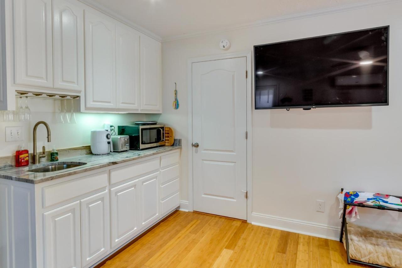 Gulf Breeze Vacation Rental For 2 With Pool Access! Exteriör bild
