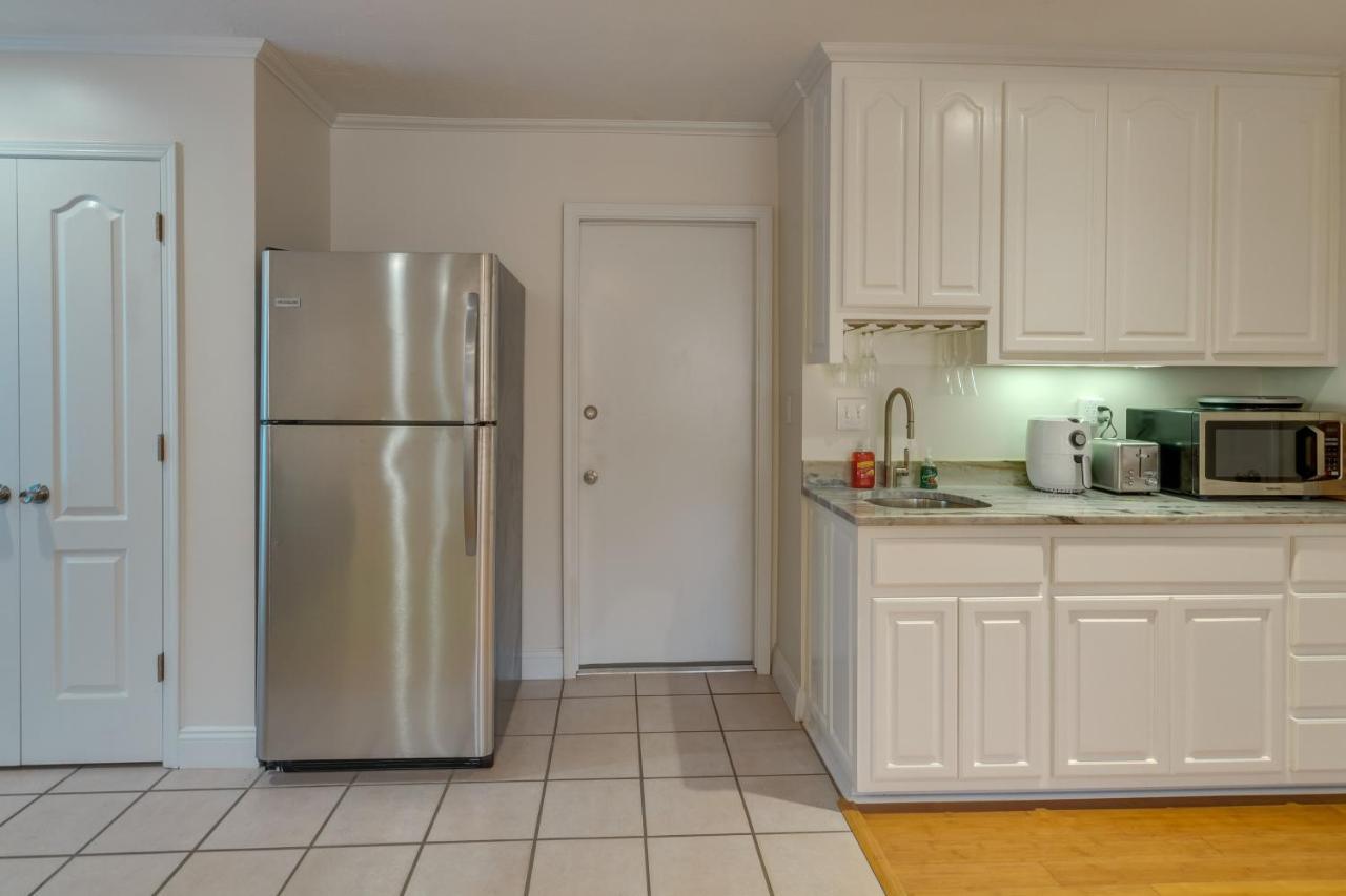 Gulf Breeze Vacation Rental For 2 With Pool Access! Exteriör bild