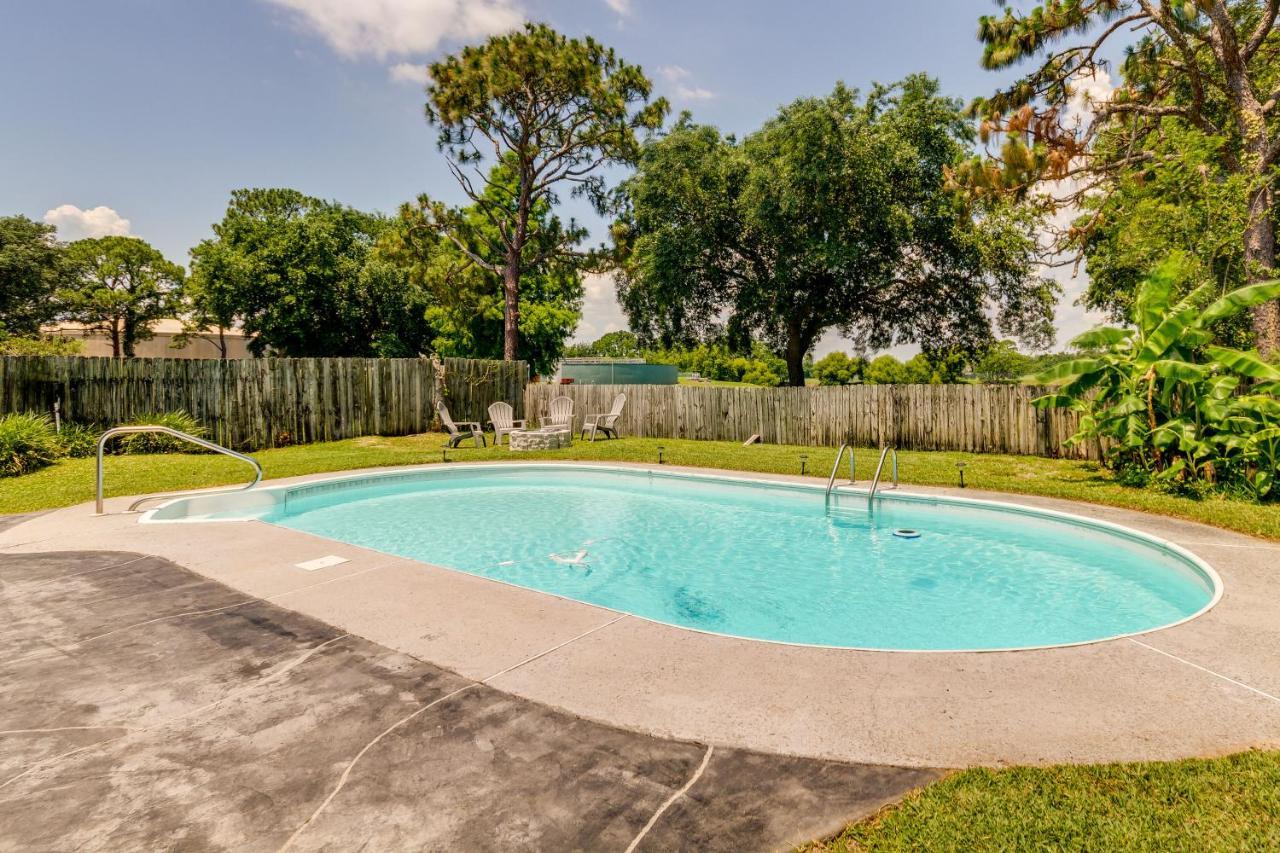 Gulf Breeze Vacation Rental For 2 With Pool Access! Exteriör bild