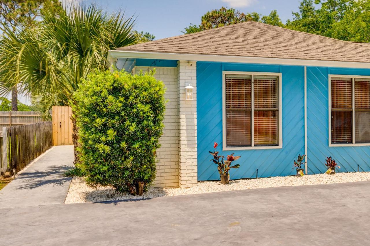 Gulf Breeze Vacation Rental For 2 With Pool Access! Exteriör bild